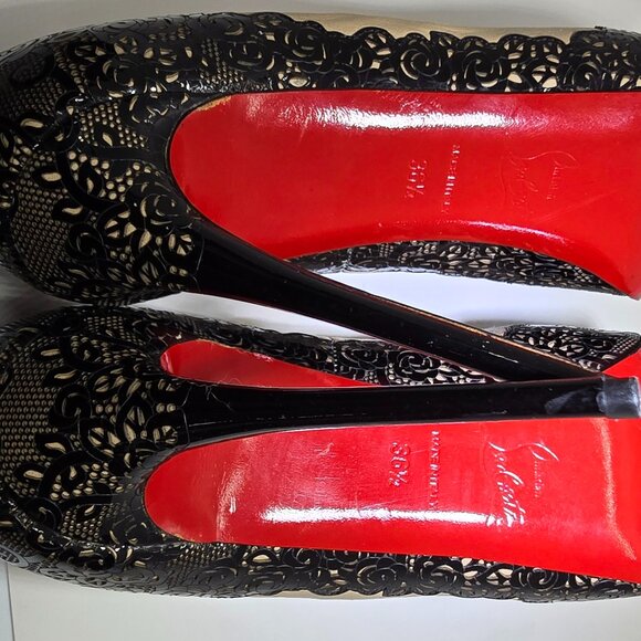 Christian Louboutin Two Tone Laser Cut Lace Patent And Leather Veramucha Peep To - Picture 5 of 11